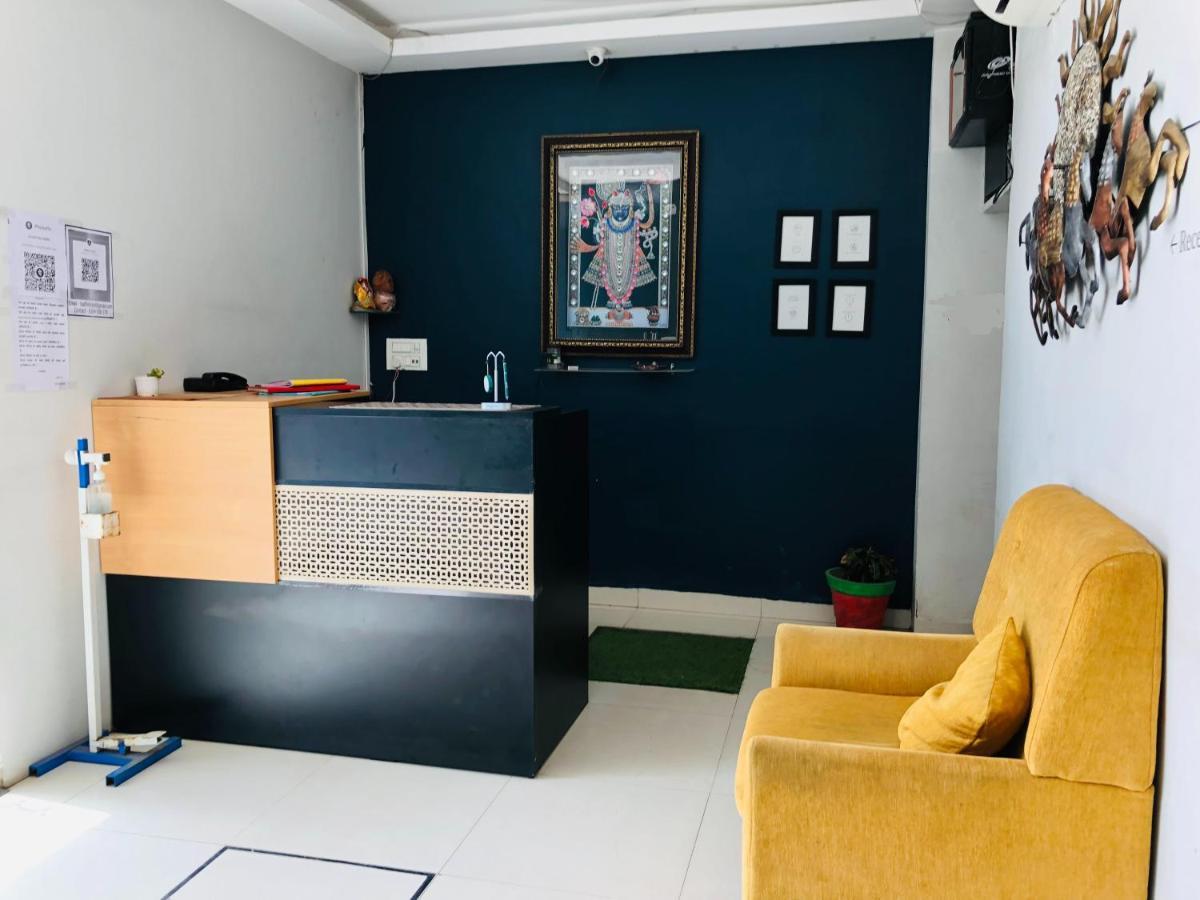 Hotel Ballfin Indore Ngoại thất bức ảnh