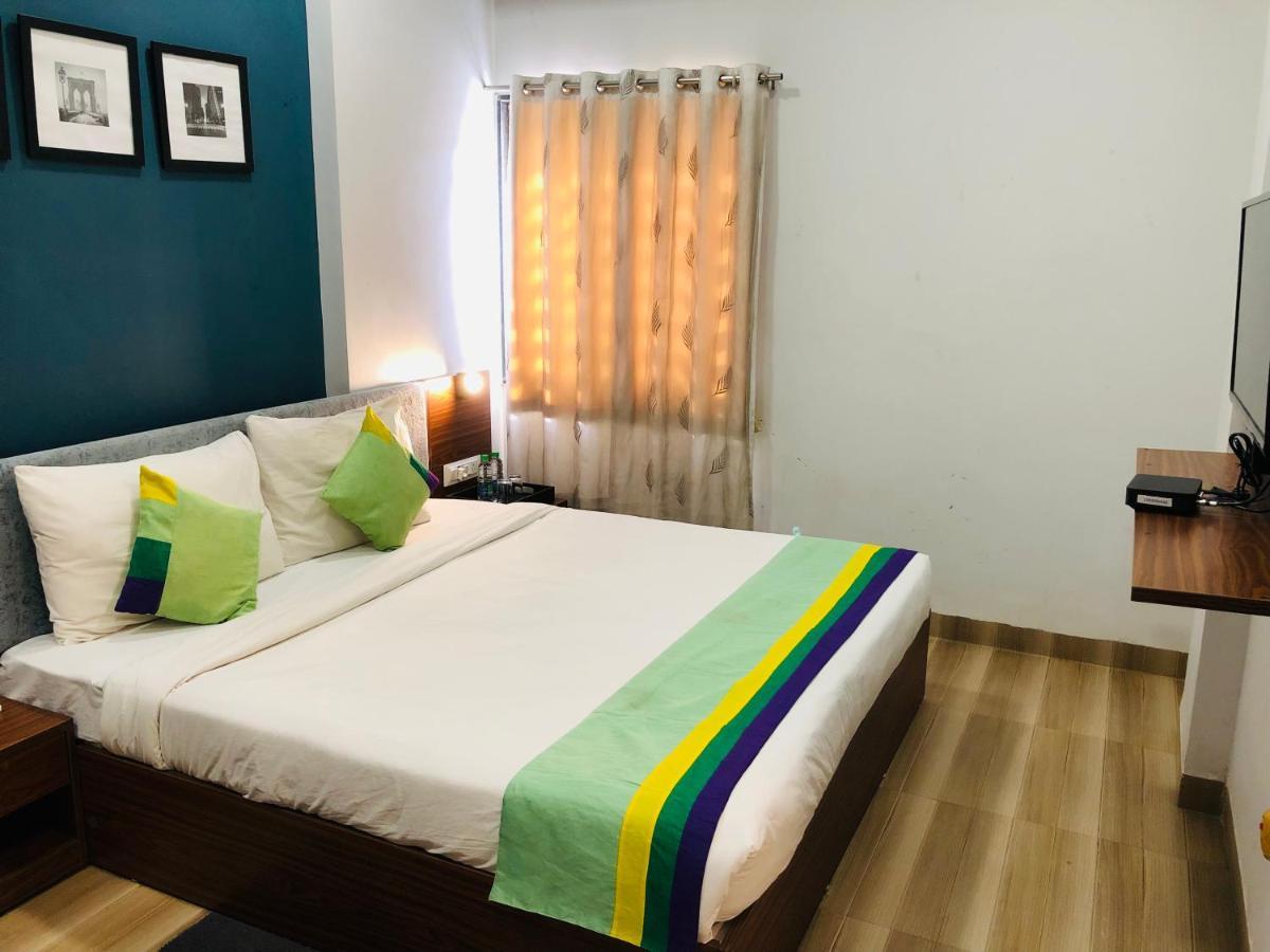 Hotel Ballfin Indore Ngoại thất bức ảnh